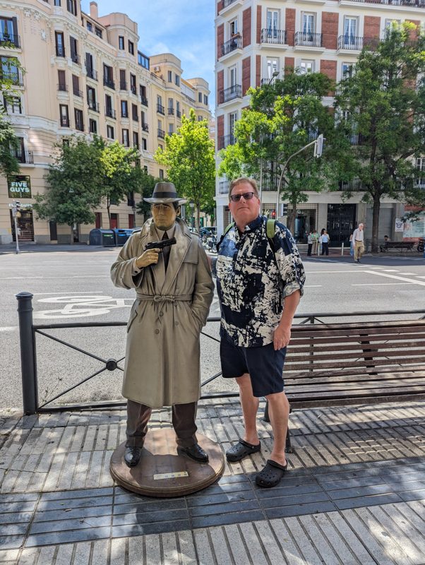 A Detective and a Tourist